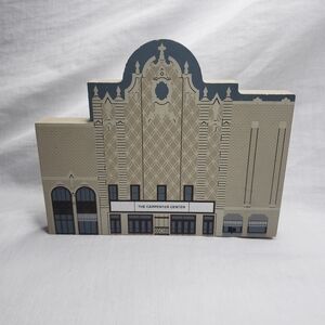 Carpenter Center Cat's Meow 1999 Richmond Va. Wood Shelf Sitter